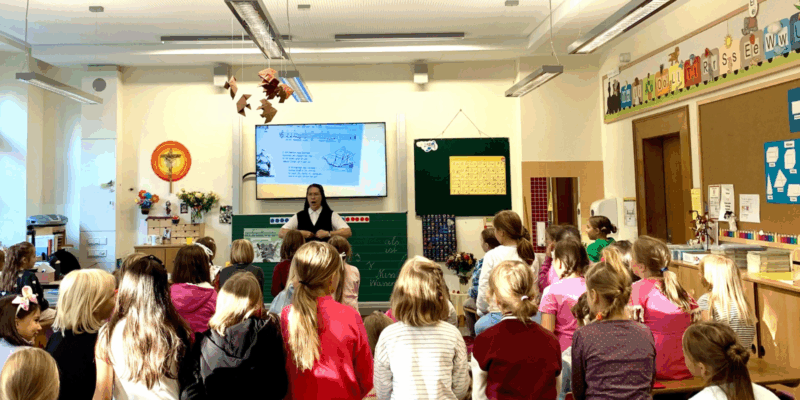 Theresia Gerhardinger Grundschule Klasenzimmer