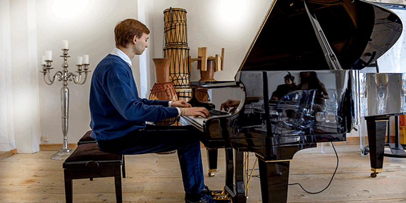 Bildungstage München | Max-Rill-Gymnasium Flügel