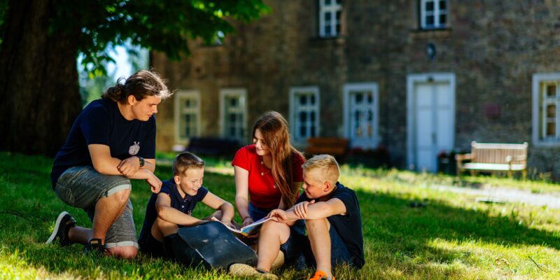 Bildungstage München Klosterschule Roßleben. Gymnasium in freier Trägerschaft mit integriertem Internat und Tagesinternat für Mädchen und Jungen